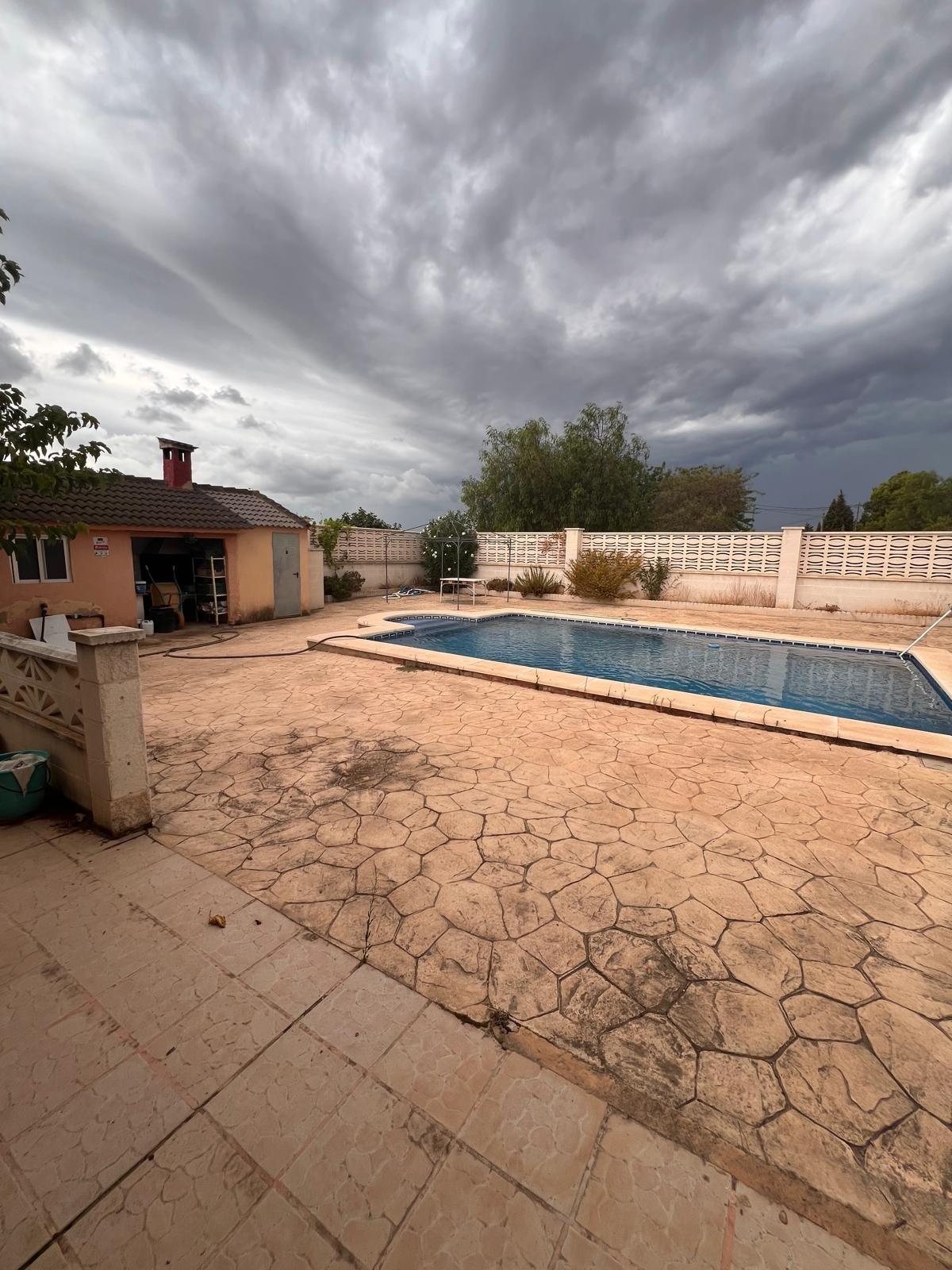 Villa te koop in Lliria
