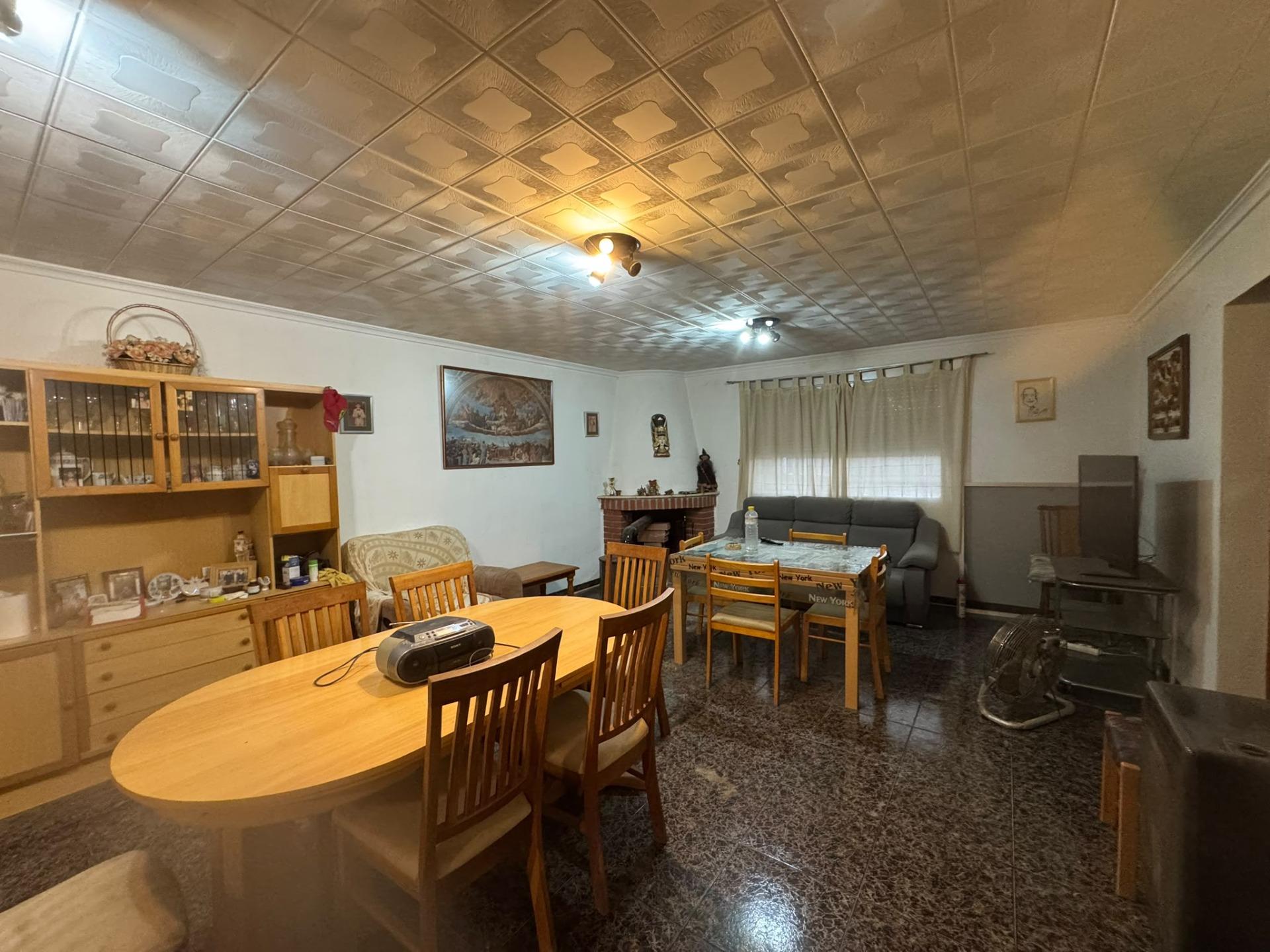 Villa te koop in Lliria