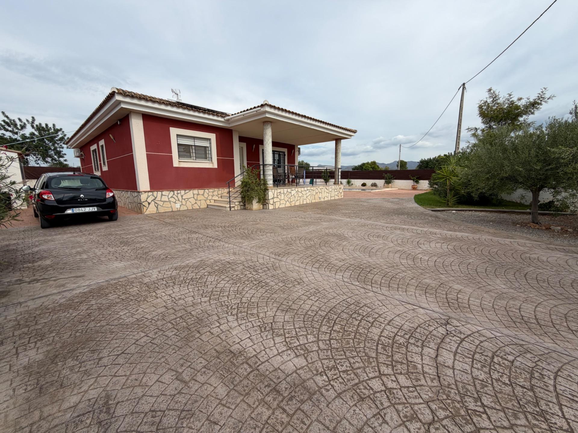 Villa te koop in Marines