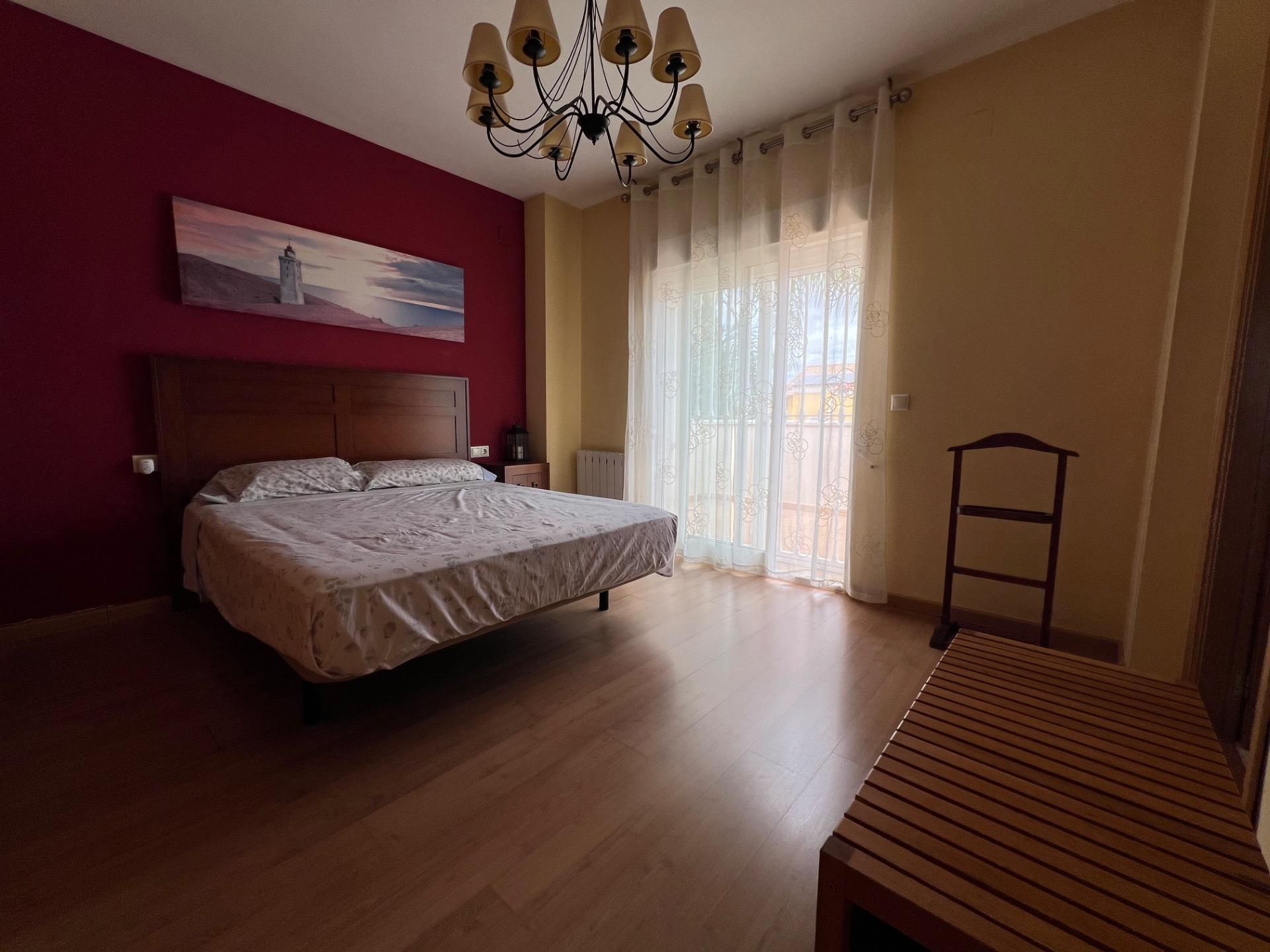 Villa te koop in Lliria