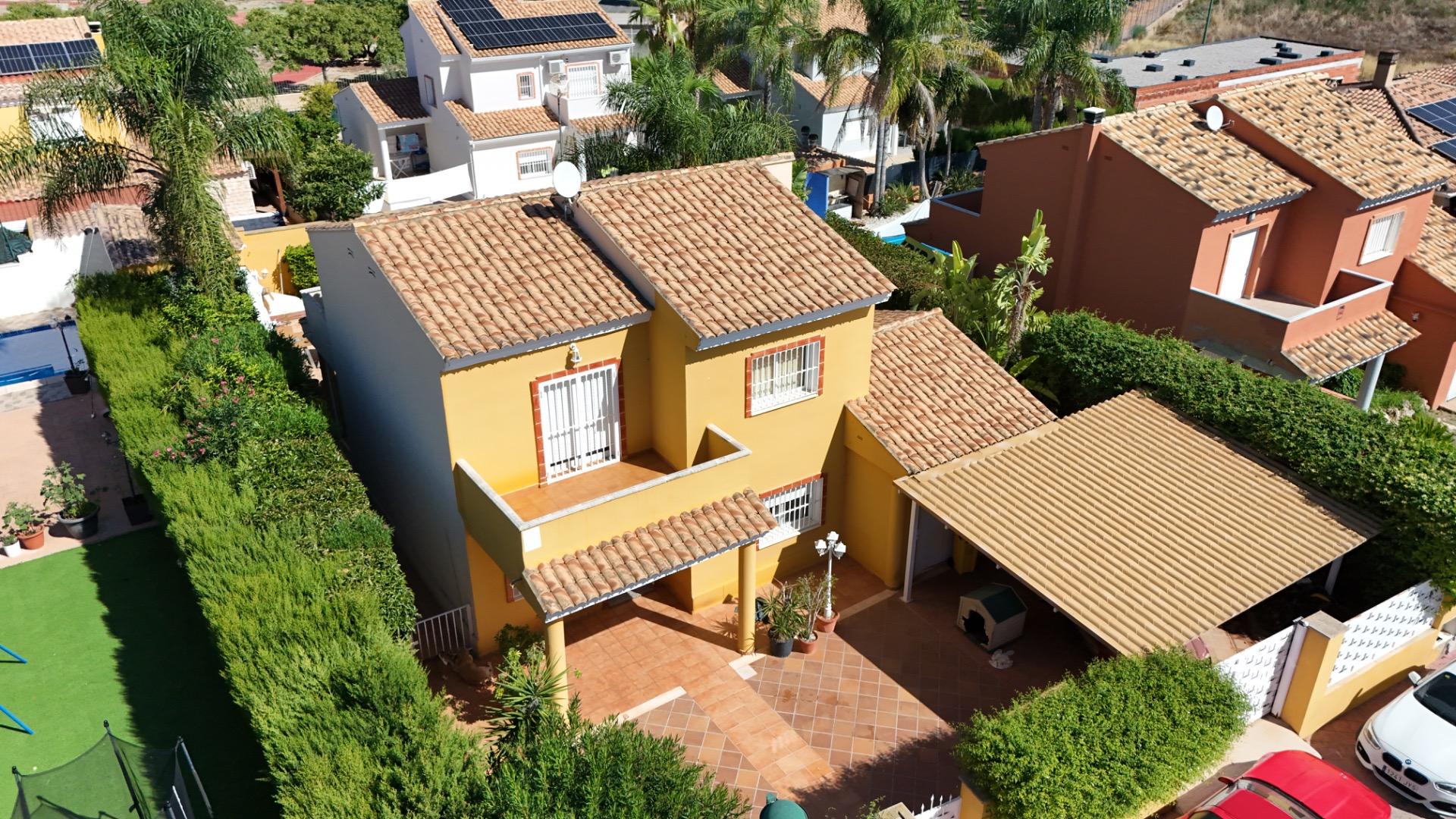 Villa te koop in Lliria