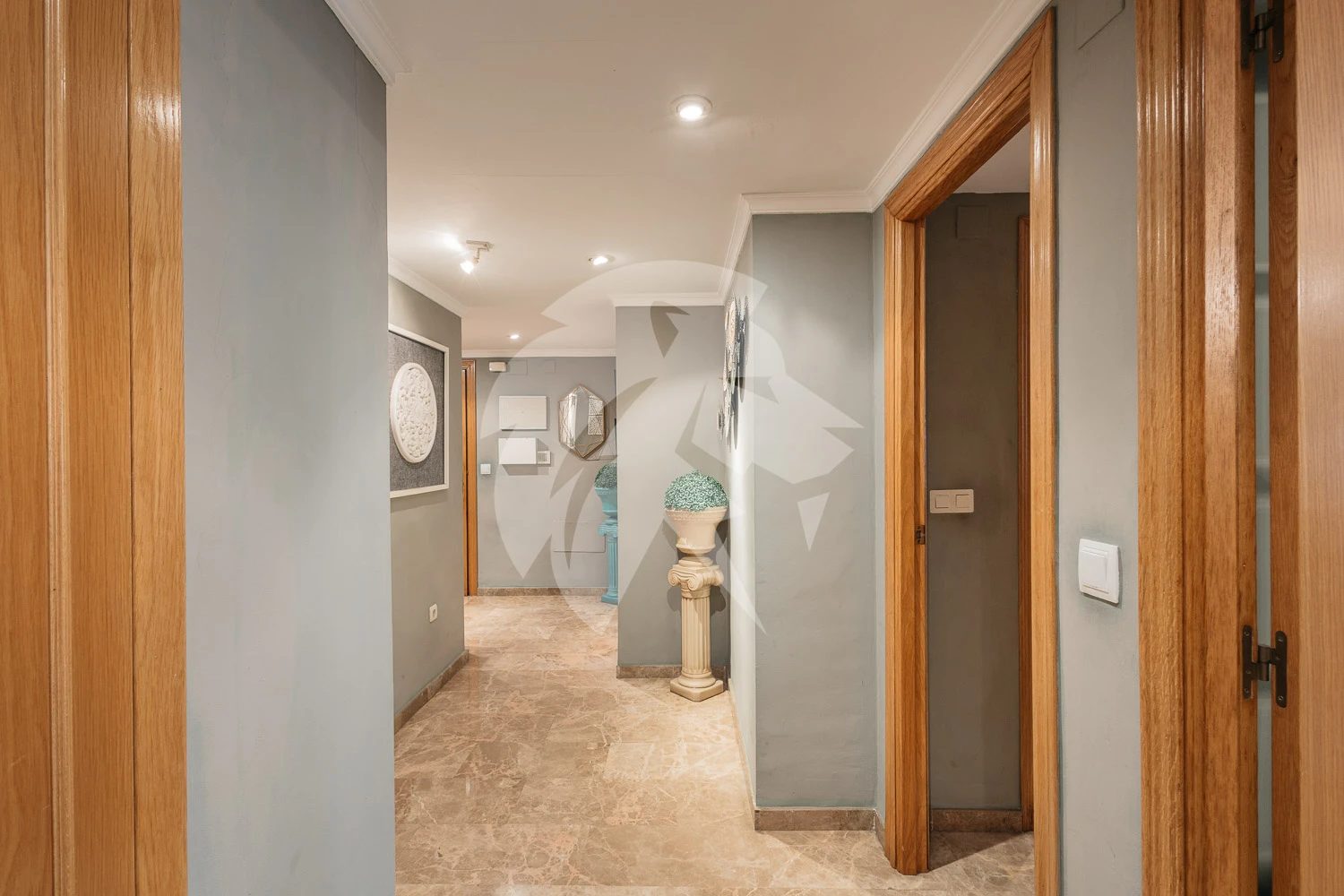 Luxe appartement met padelbaan en zwembad in Valencia