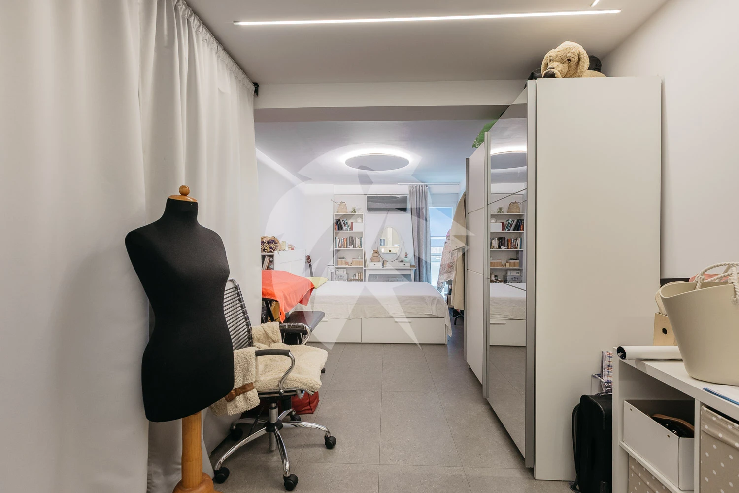 Ruim appartement met twee terrassen in centrum Valencia