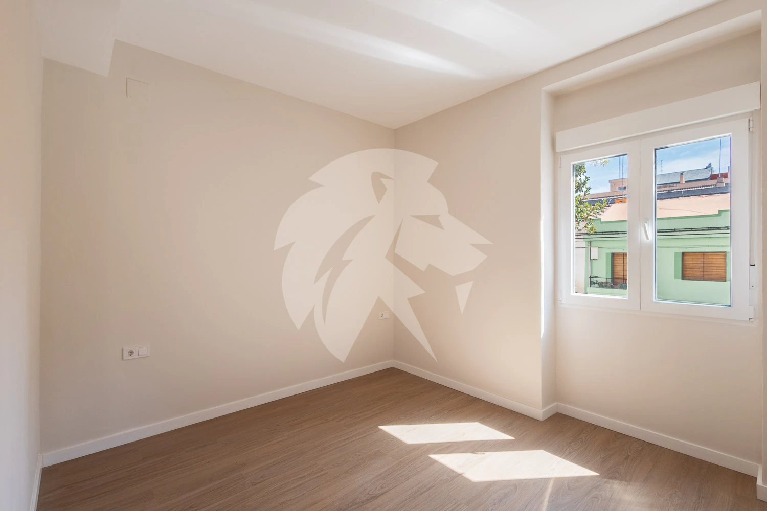 Gerenoveerd appartement met terras te koop in Valencia stad – Camins al Grau