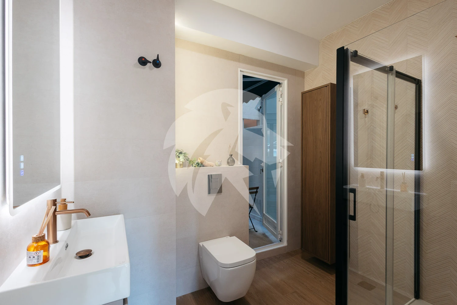Gerenoveerd appartement met terras te koop in Valencia stad – Camins al Grau