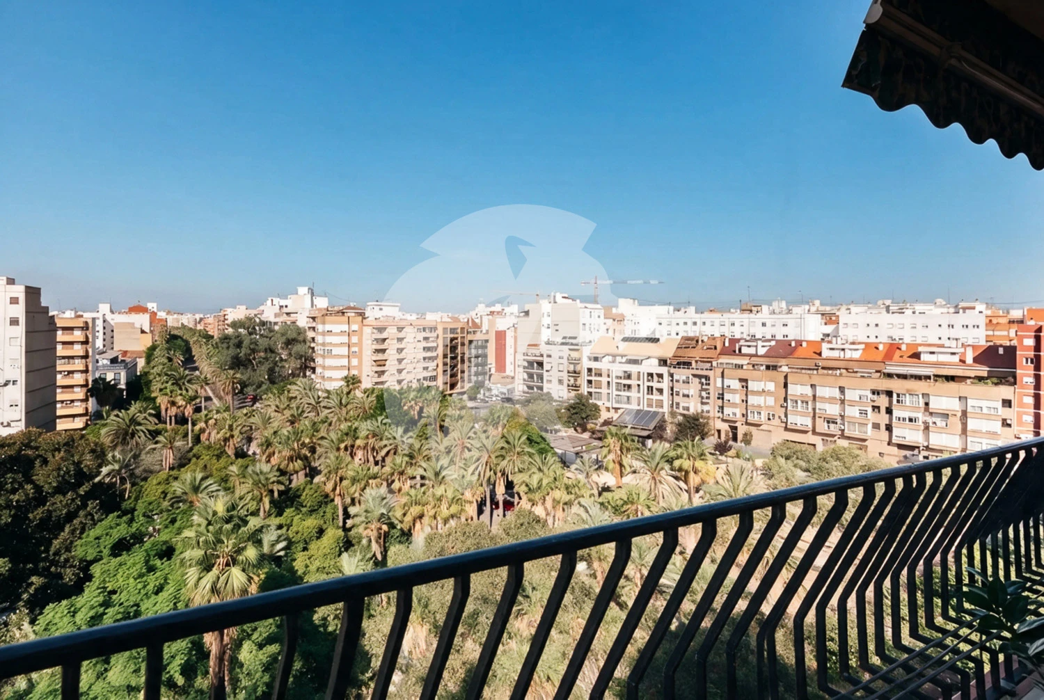 Gerenoveerd appartement met balkon te koop in Valencia stad – Morvedre