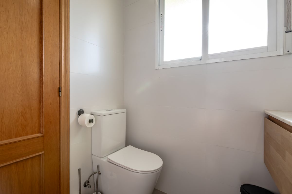 Ruime villa met zwembad te koop in Chiva