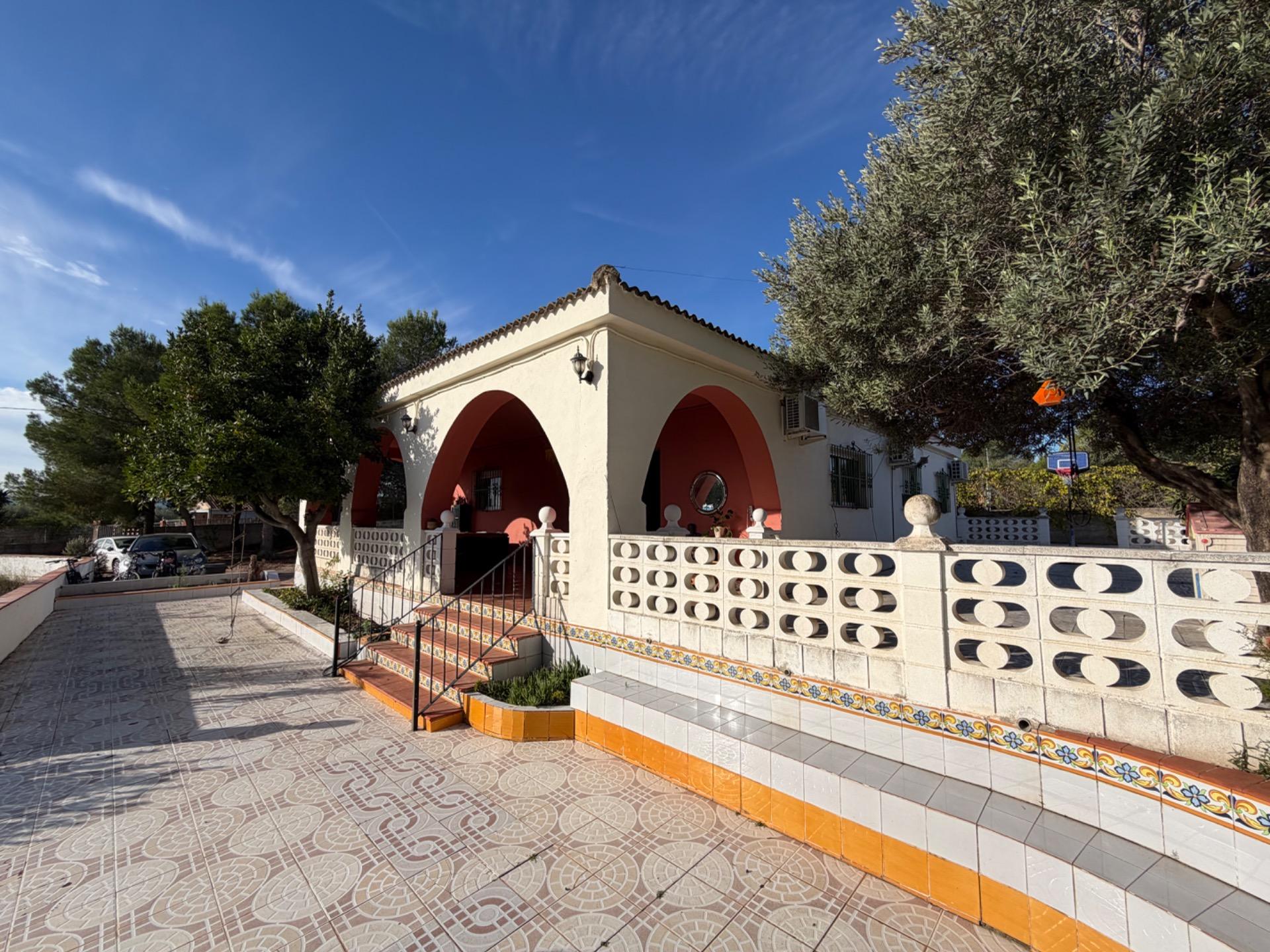 Villa te koop in Pedralba