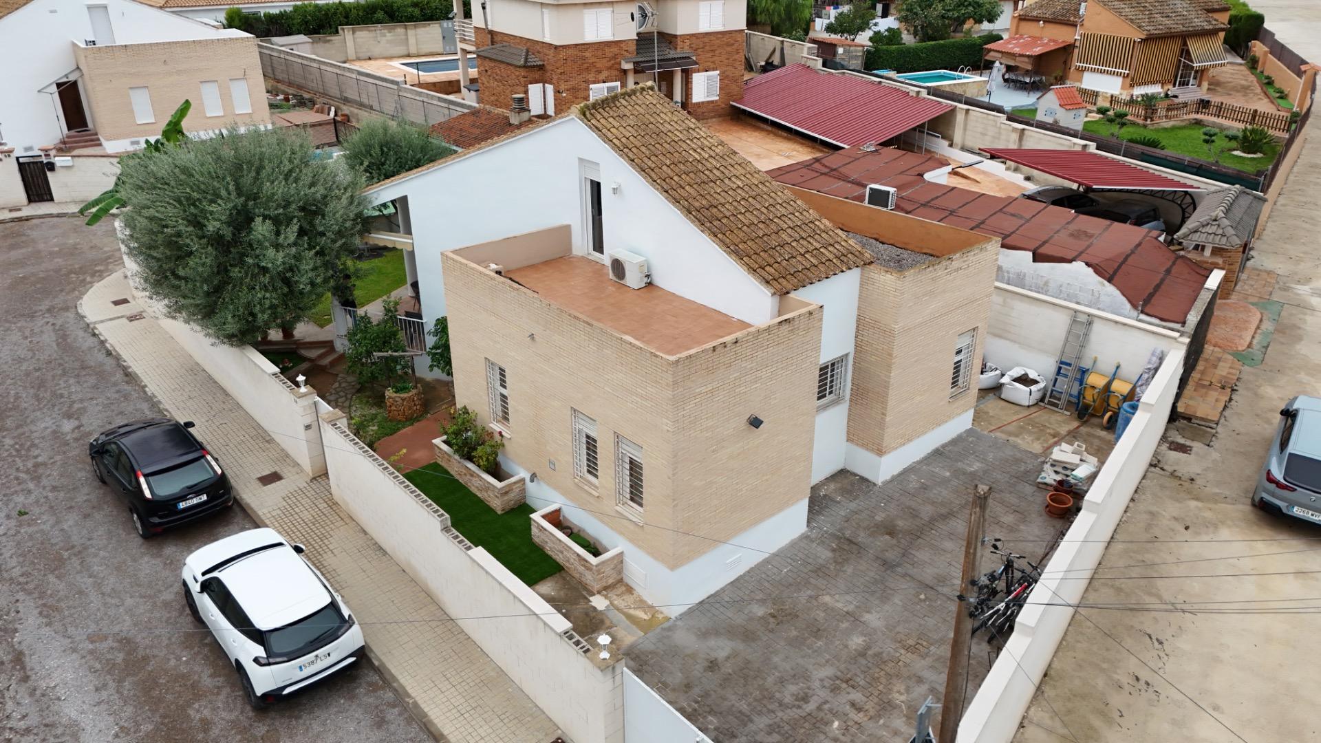 Villa te koop in La Pobla de Vallbona