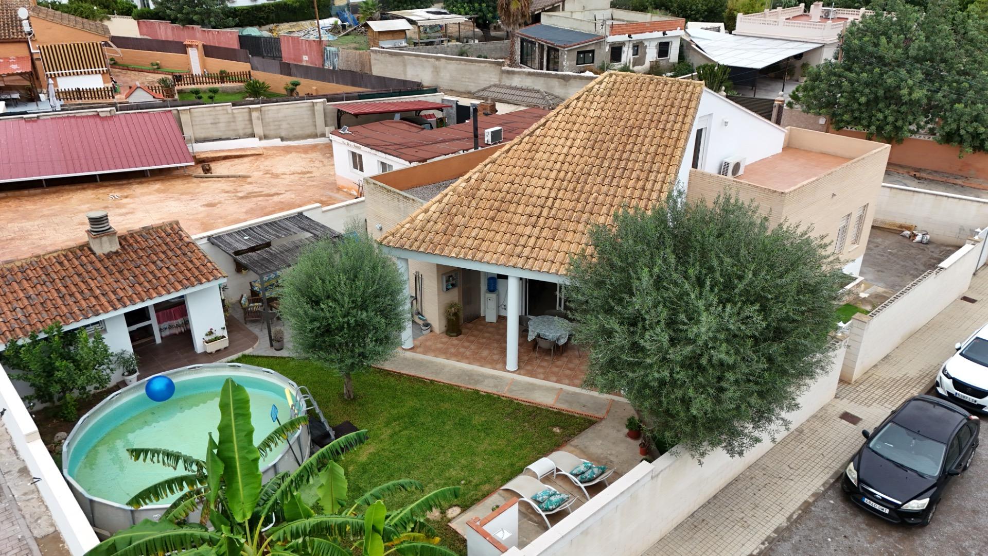 Villa te koop in La Pobla de Vallbona