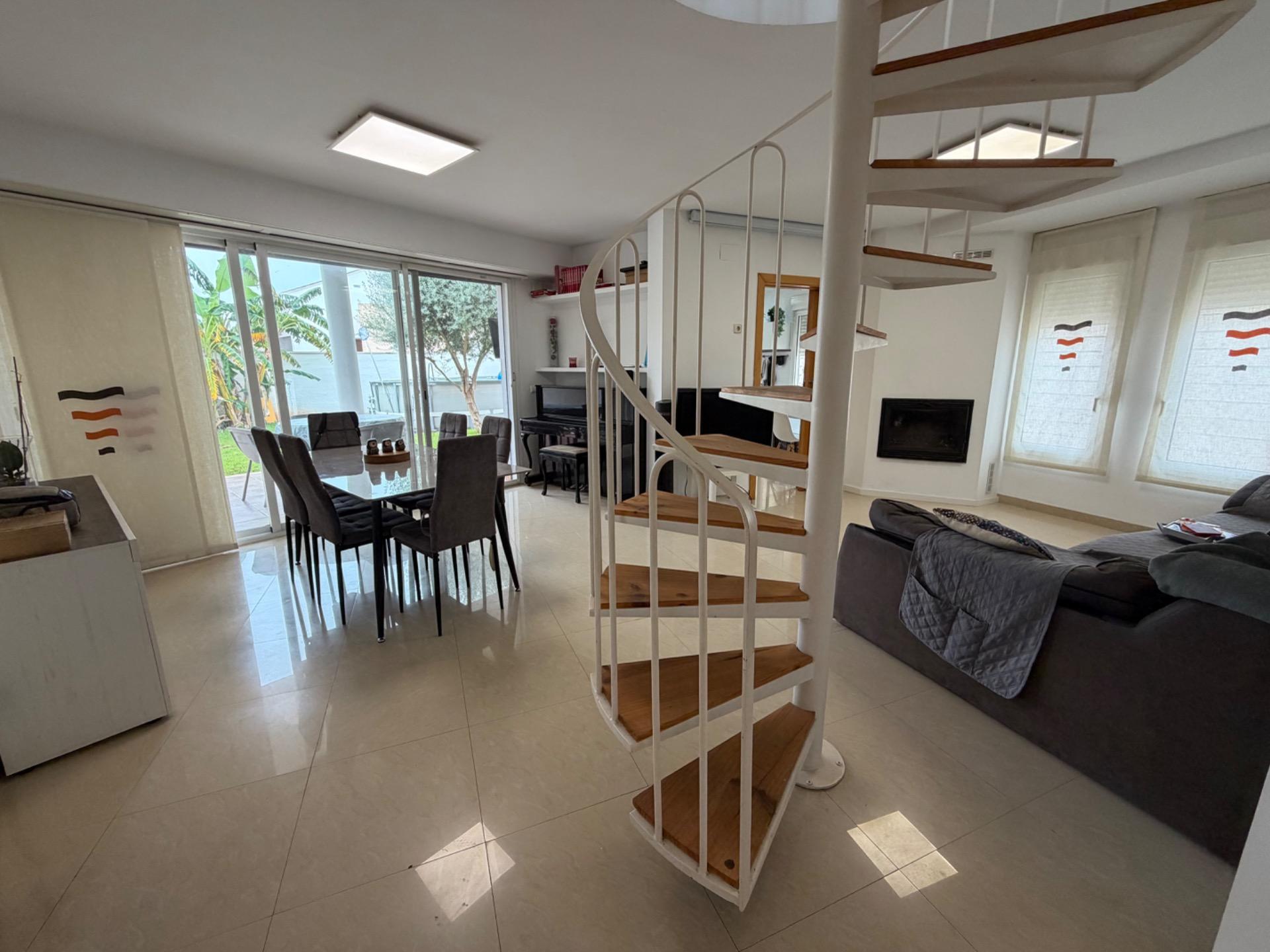 Villa te koop in La Pobla de Vallbona