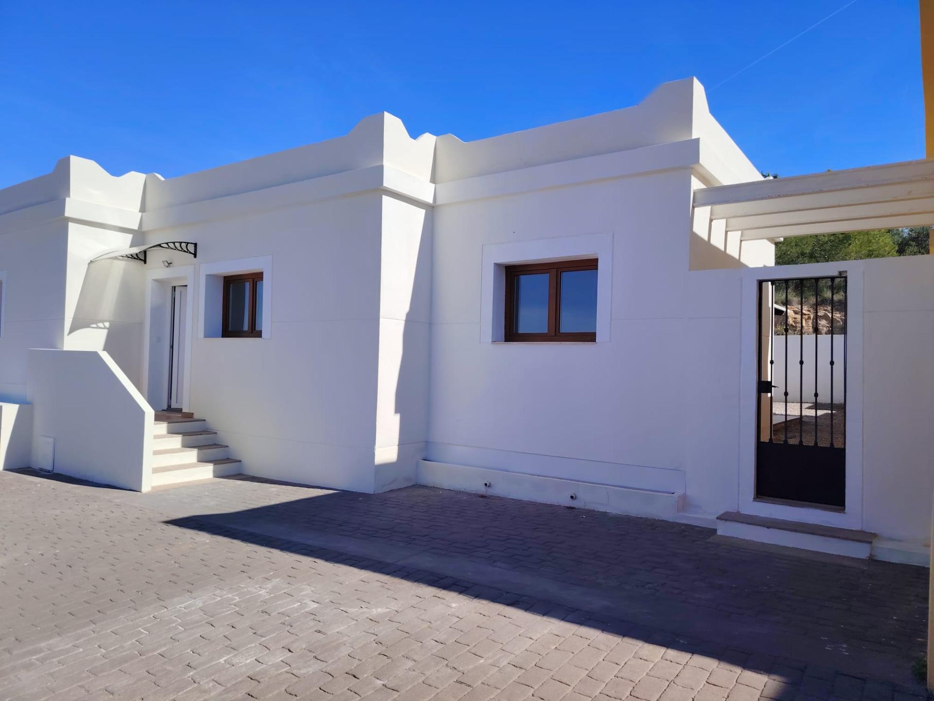 Villa te koop in Lliria