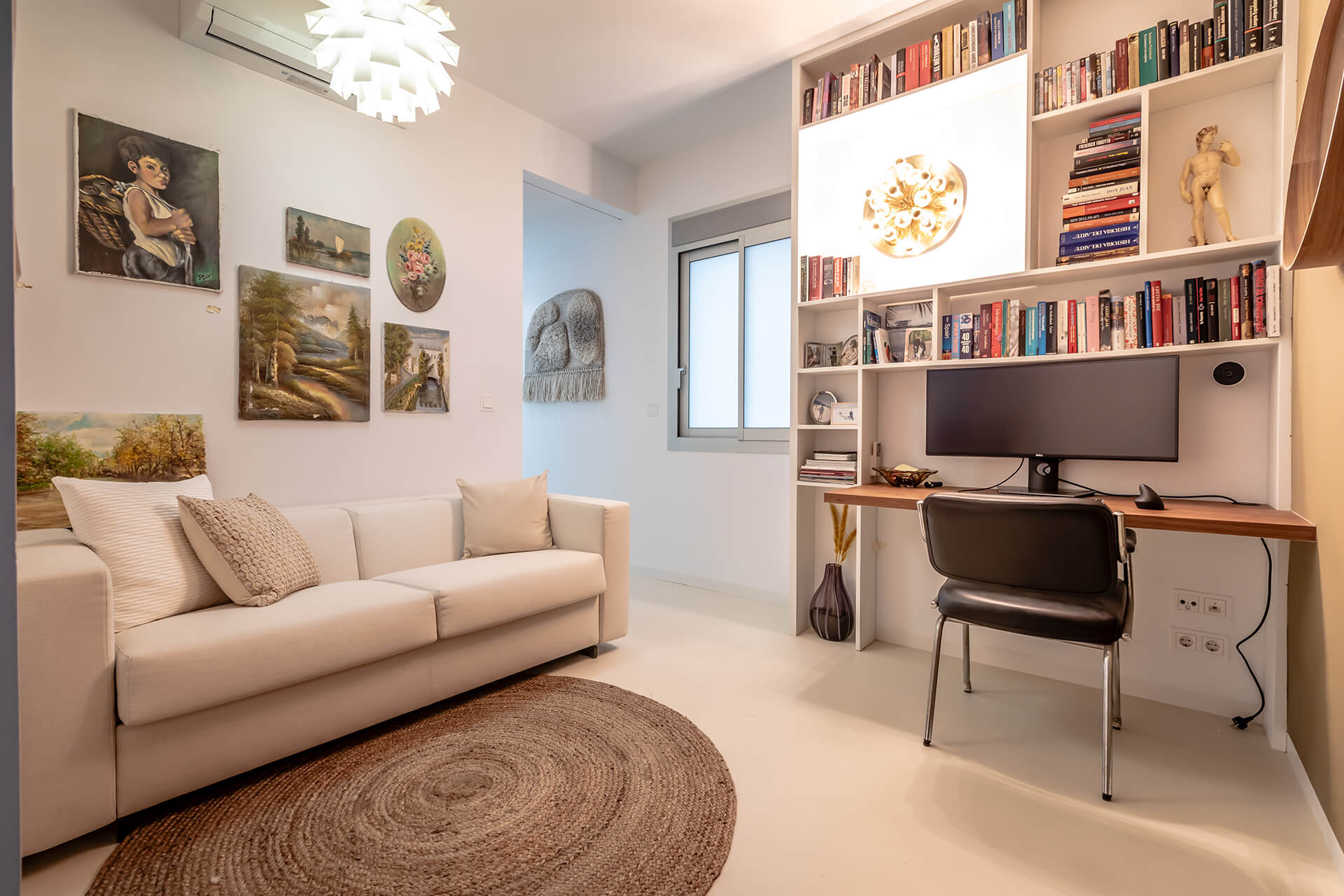 Gerenoveerd appartement met terras te koop in Valencia stad – Ruzafa