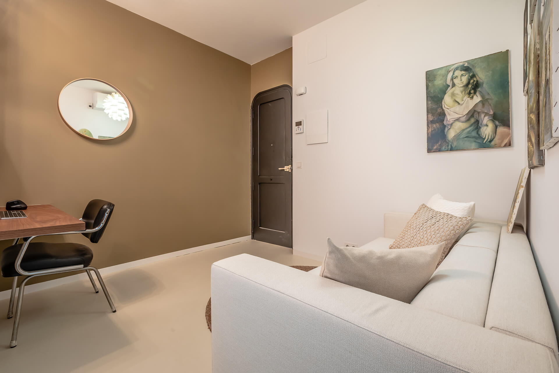 Gerenoveerd appartement met terras te koop in Valencia stad – Ruzafa