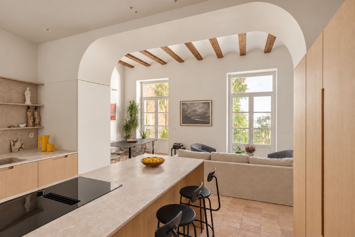 Gerenoveerd appartement te koop in Valencia stad