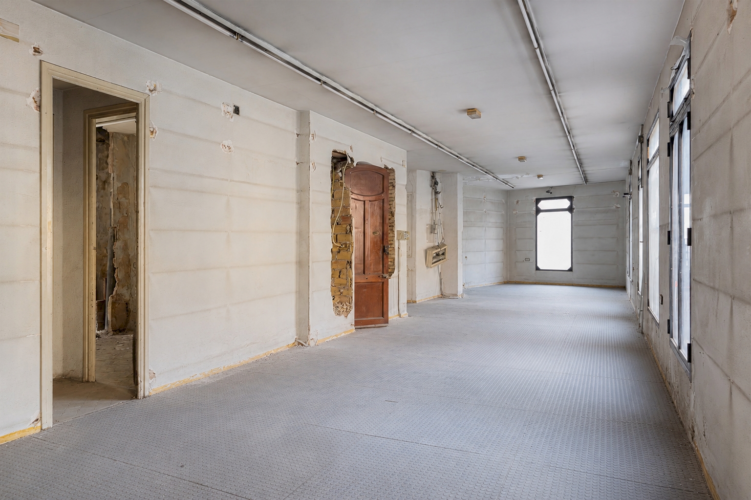Appartement te renoveren te koop in Valencia – El Botanic