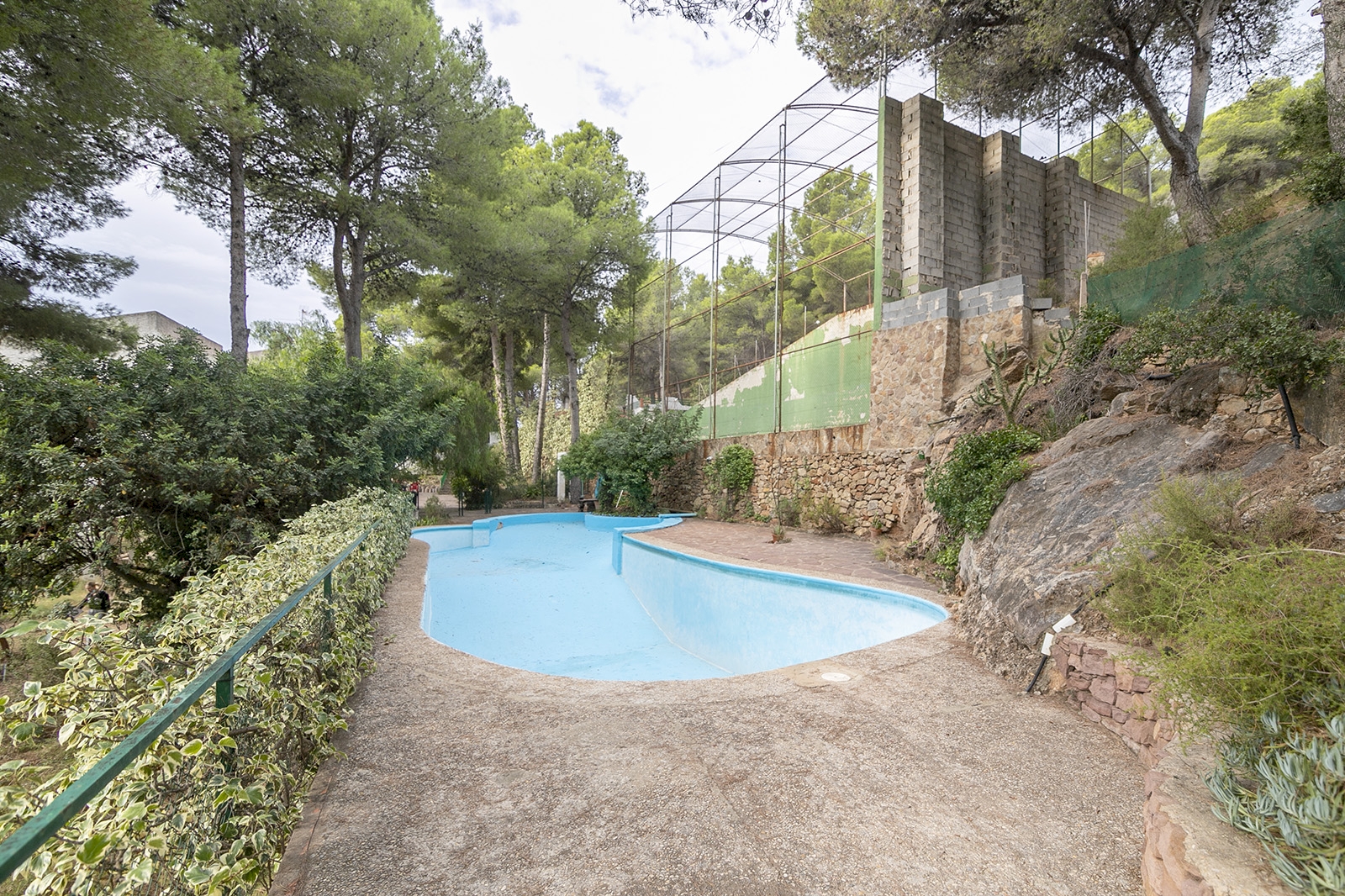 Villa te koop in Serra