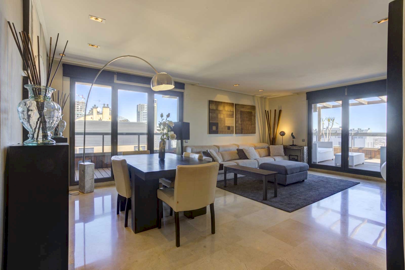 Penthouse met groot terras te koop in Valencia stad