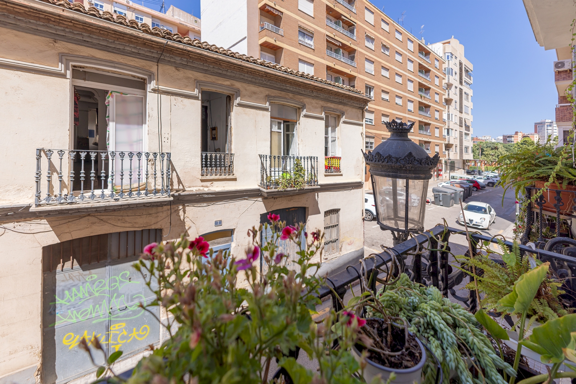 Gerenoveerd appartement te koop in Valencia stad – La Saidia