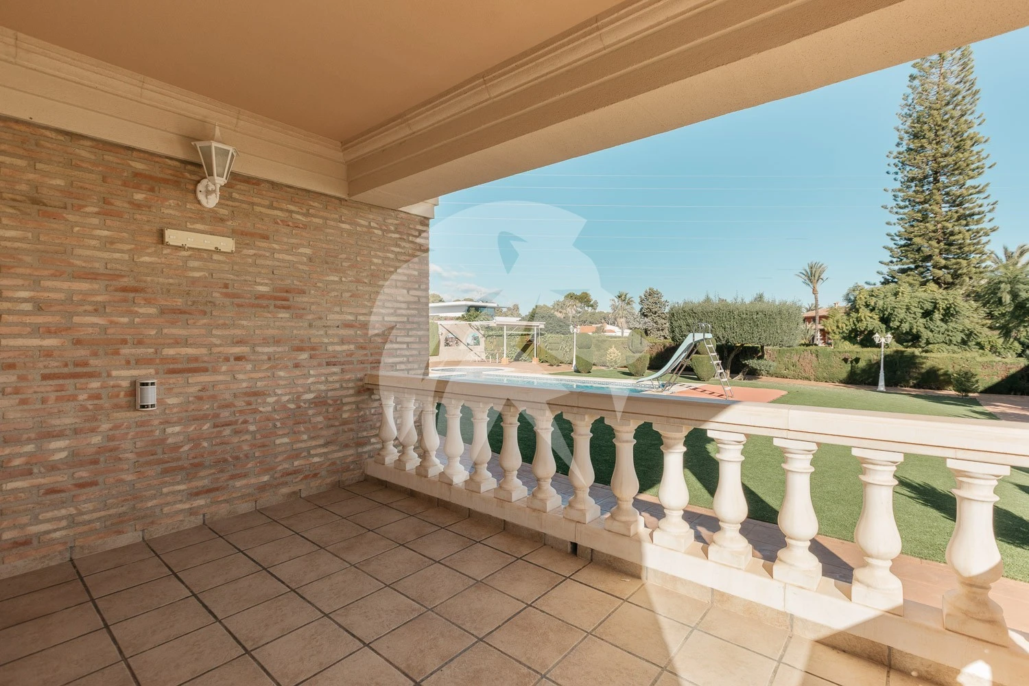 Villa met zwembad te koop in Torrent