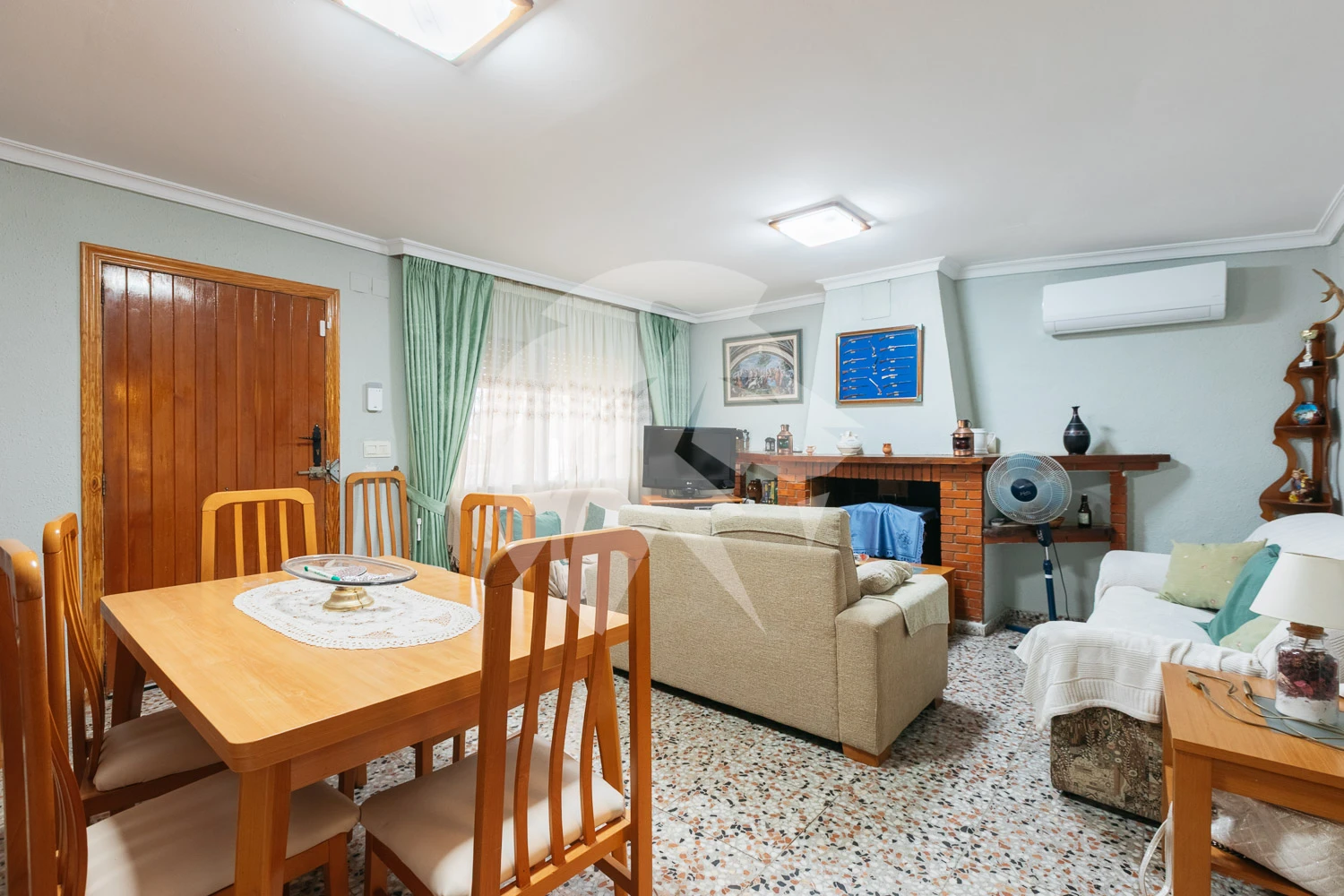 Villa met gastenverblijf te koop in Lliria