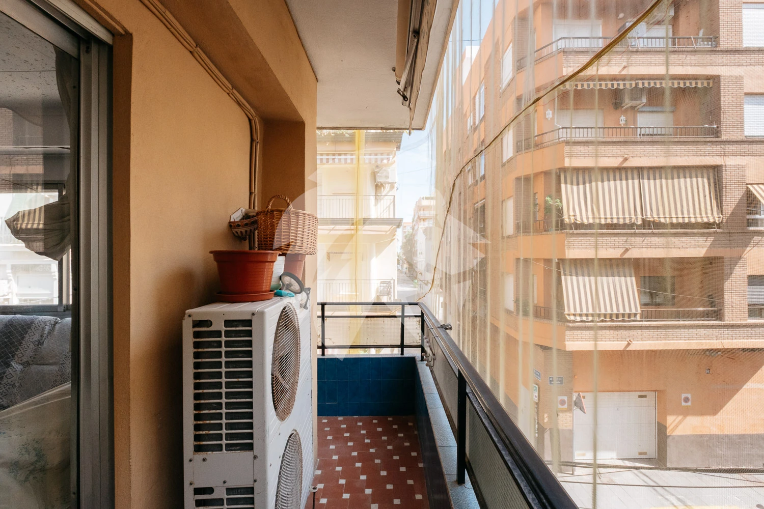 Appartement met balkon te koop in Valencia stad – Cabanyal