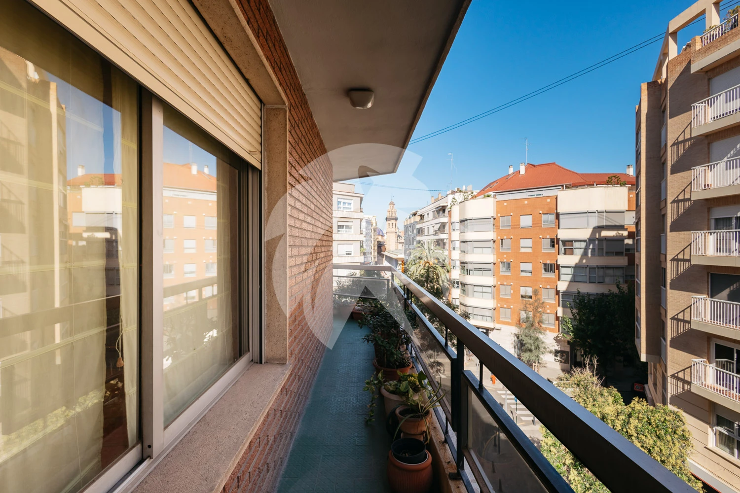 Ruim appartement met balkon te koop in Valencia stad