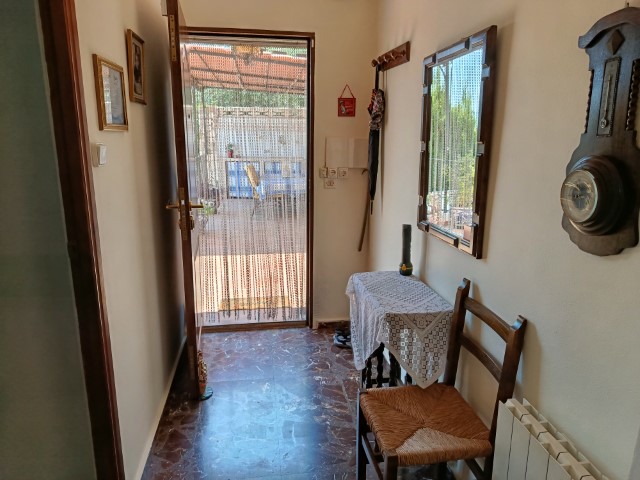 Villa te koop in Ador
