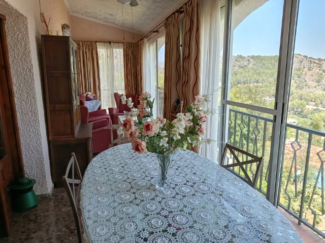 Villa te koop in Ador