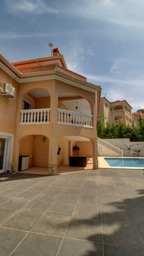 Villa te koop in La Drova